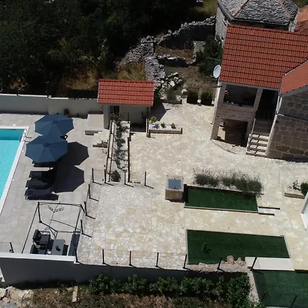 Edvard * Poljica (Makarska)