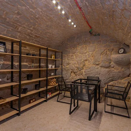 Edvard Villa Poljica (Makarska)