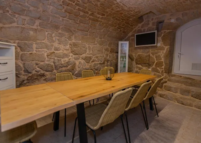 Edvard Villa Poljica (Makarska)