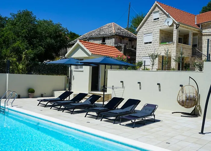 Edvard Villa Poljica (Makarska)